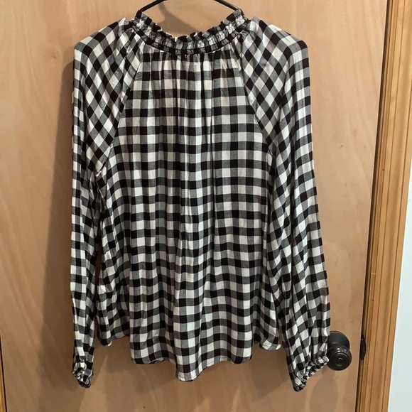 Francesca’s Blouse - Picture 2 of 3